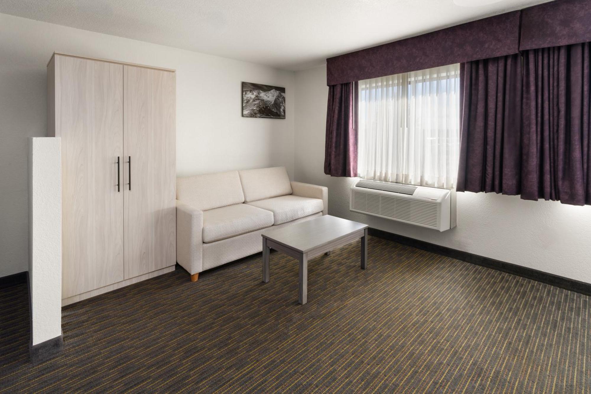 Sylo Hotel Denver Airport, A Ramada By Wyndham Aurora Exterior foto