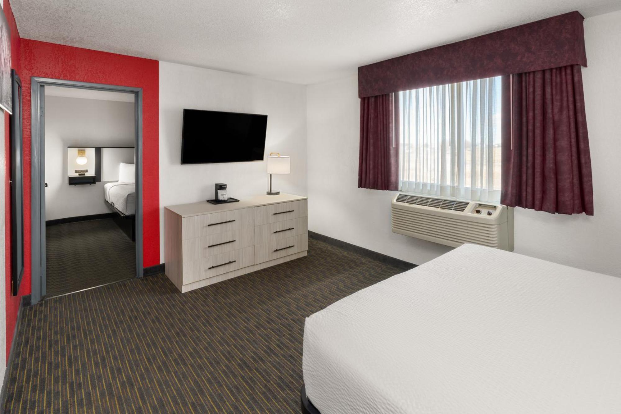 Sylo Hotel Denver Airport, A Ramada By Wyndham Aurora Exterior foto