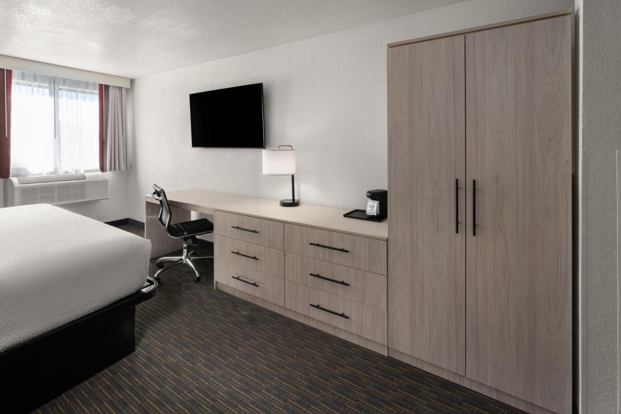 Sylo Hotel Denver Airport, A Ramada By Wyndham Aurora Exterior foto