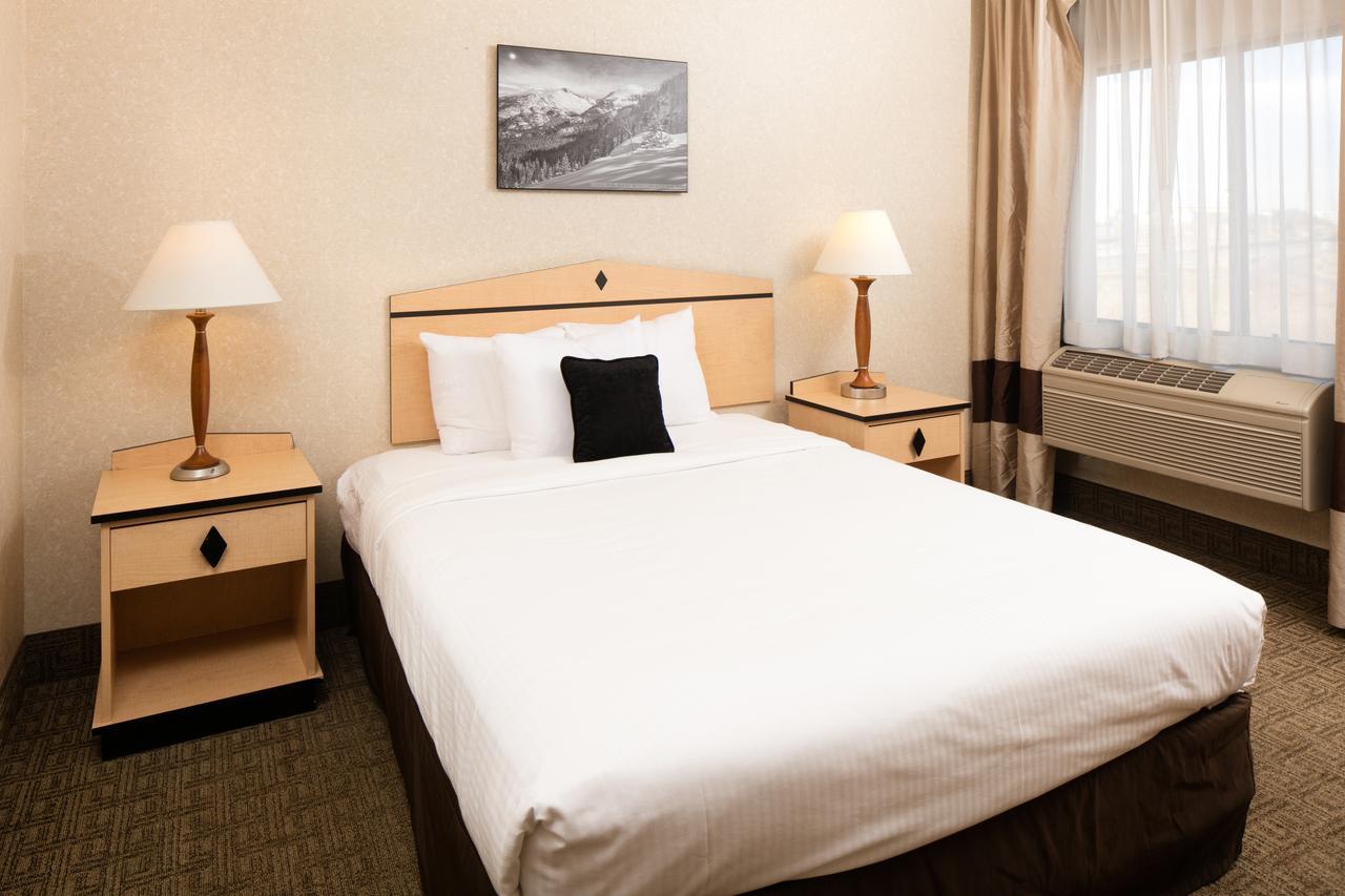 Sylo Hotel Denver Airport, A Ramada By Wyndham Aurora Exterior foto